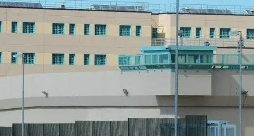 Sassari, detenuto al 41 bis accusa: «Venti agenti mi hanno pestato»