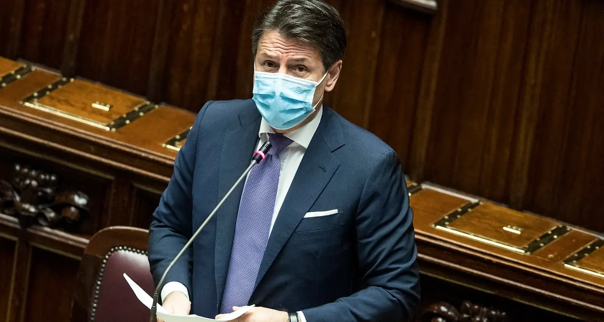 Conte a Montecitorio: «Scuole aperte ma pronti a intervenire se necessario»