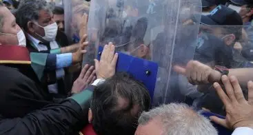 Avvocati in pericolo nel mondo, Masi (Cnf): «Sotto attacco i diritti di tutti»