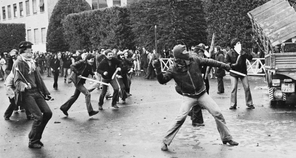 17 febbraio 1977, gli studenti demoliscono Lama