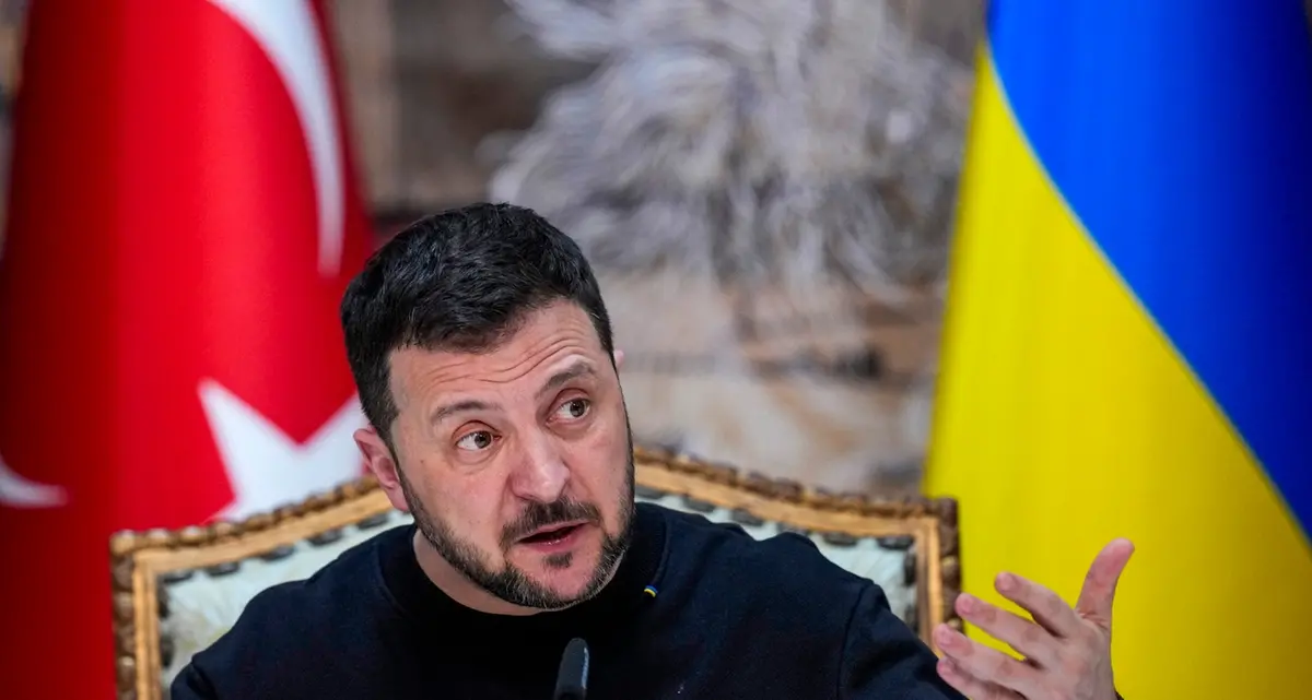 Zelensky si è davvero arreso a Putin? Sì, ma soltanto sui media italiani