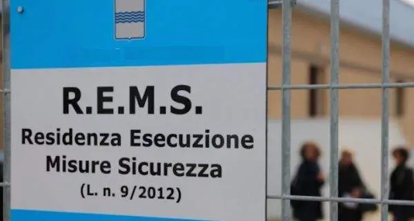 Quasi cento persone in carcere attendono di andare in una Rems