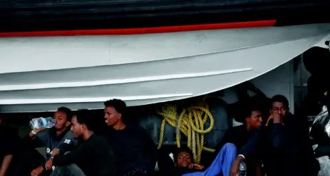 Nave Diciotti, i migranti iniziano lo sciopero della fame