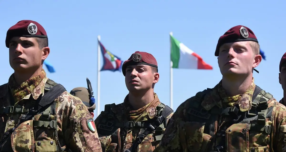 Esercito nelle strade e parlamento vuoto: un brivido cileno...