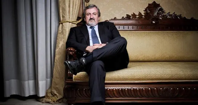 La Cassazione \"ammonisce\" Emiliano: \"Un magistrato non può iscriversi a un partito politico\"