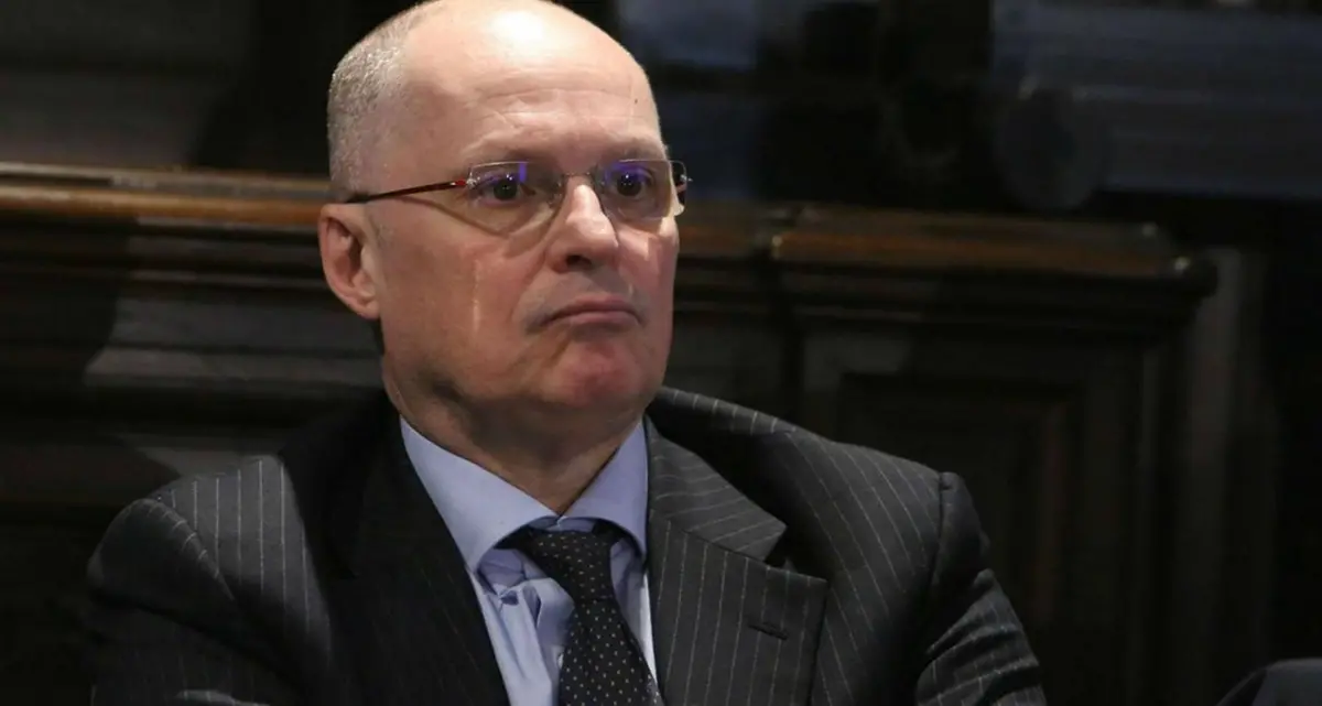 Ricciardi: «Il coprifuoco non serve, meglio lockdown locali»