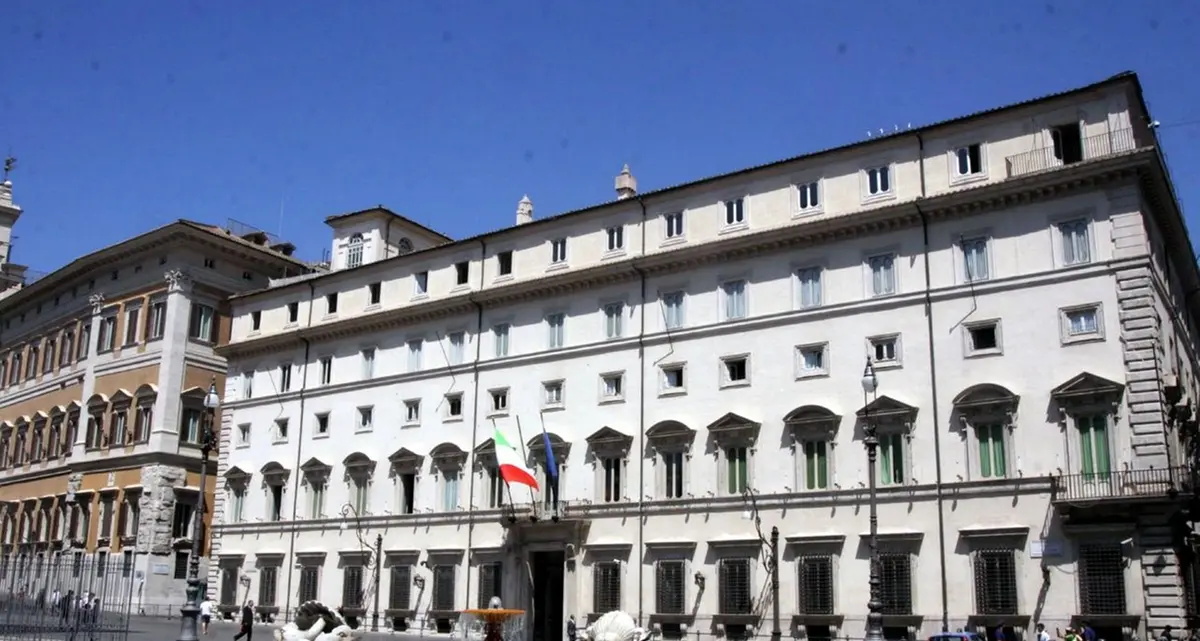 Il Palazzo e la \"pressione esterna\"