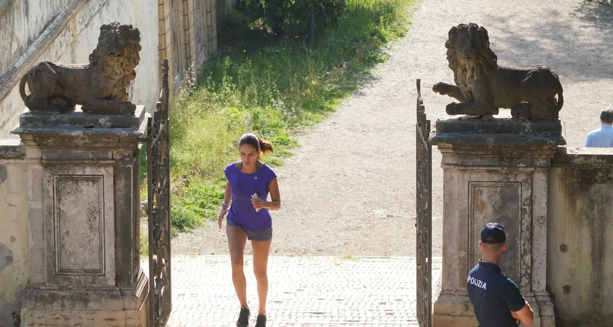 Il Viminale chiarisce: obbligo di mascherina per l'attività motoria all'aperto