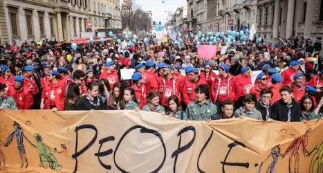 La Milano antirazzista scende in piazza: \"Siamo 200mila per un'Italia diversa...\"