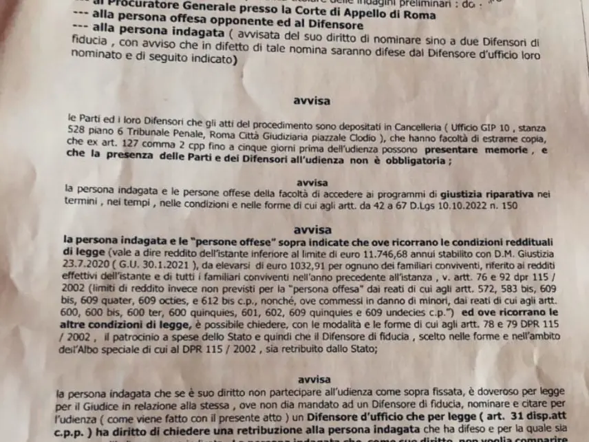 Il gip: «Indagato, affidati al giudice e non dovrai pagare l’avvocato»