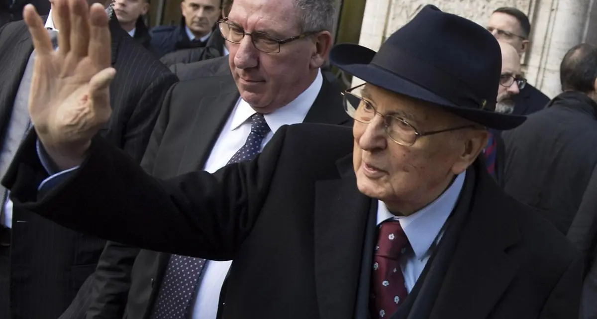 Quando Napolitano esibiva i suoi scatoloni