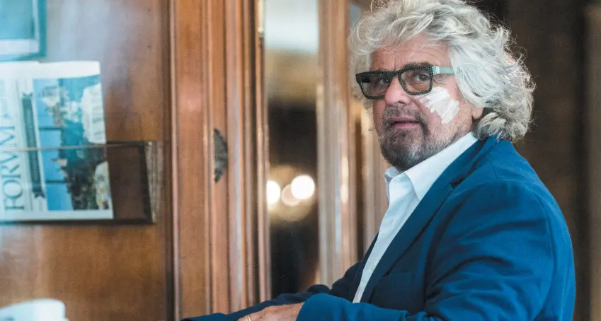 Grillo già attacca Renzi: «Sei un avvoltoio». Lui replica “sereno” «Insulti non mi frenano»