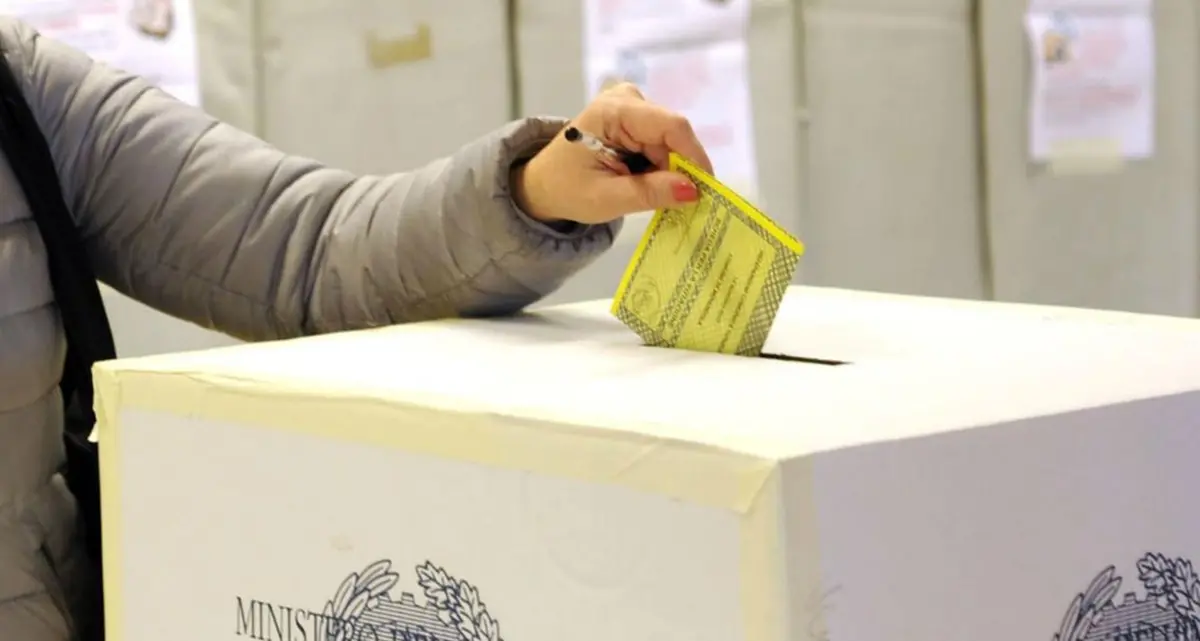 La grande alleanza contro la crisi e il voto anticipato