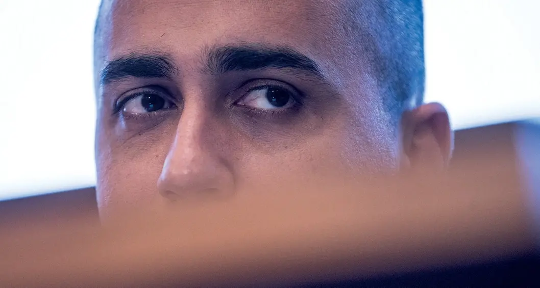 Rousseau, sì alle liste per le regionali. Di Maio: «Siamo in difficoltà»