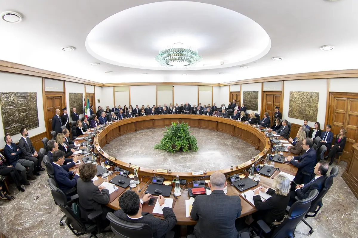 IMAGOECONOMICA , IMAGOECONOMICA