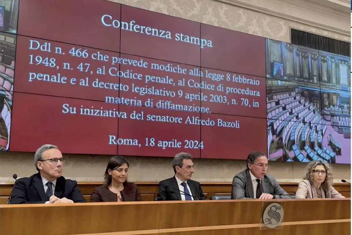 La conferenza stampa del Pd