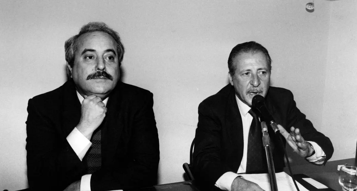 «Borsellino non si fidava di alcuni magistrati e indagava su mafia- appalti»