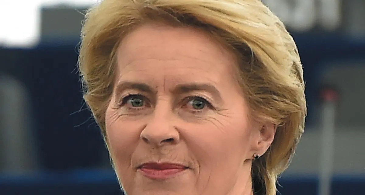 Von der Leyen ce la fa anche coi voti dei 5S. Lega: «È asse col Pd»