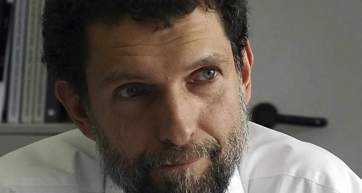 Erdogan fa fuori Osman Kavala: rimarrà tutta la vita in prigione