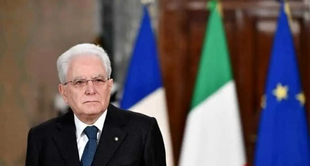 Mattarella: \"Uniti come nel dopoguerra e rinasceremo\"