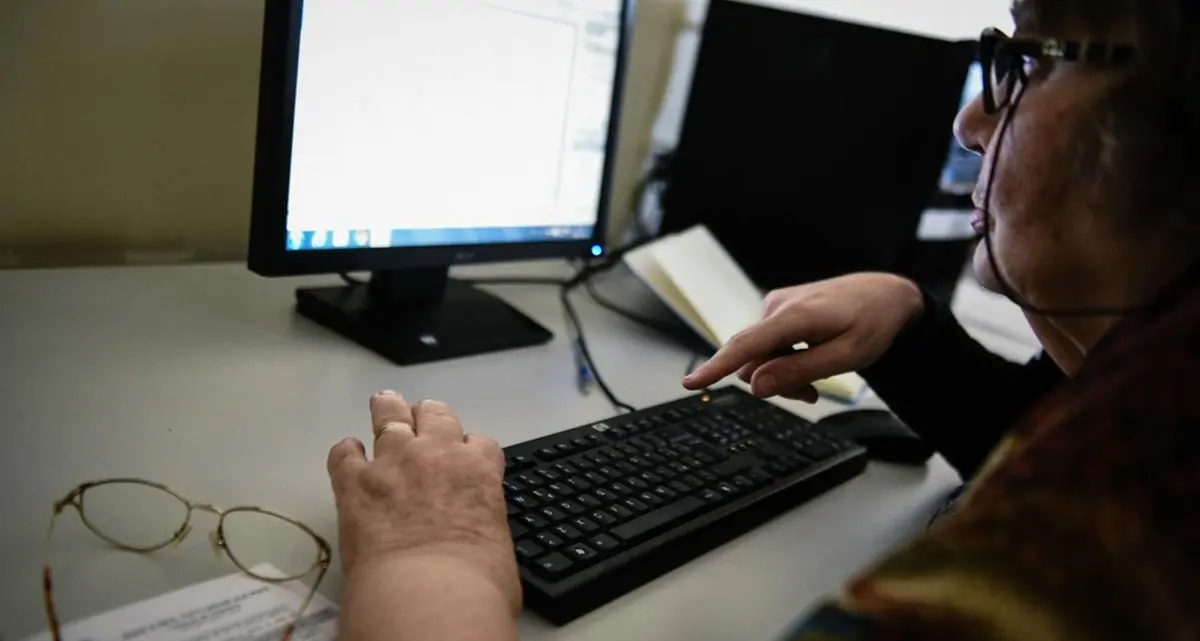 La tecnologia può aiutare a far funzionare il Parlamento e i prefetti ascoltino le Regioni