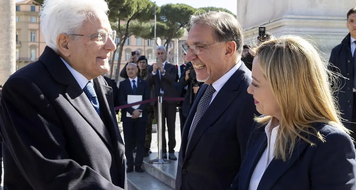 Mattarella e Meloni insieme all’Altare della Patria per l’Unità d’Italia