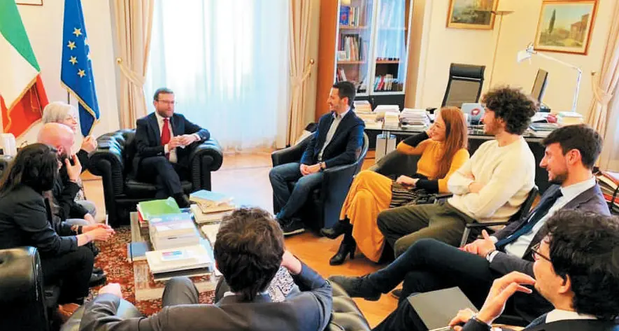 Grillini contro Sardine, «Lotta ai vitalizi strumentale? Siete il vuoto che avanza»