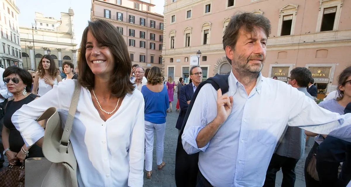 Pd, scontro al femminile per il Campidoglio, braccio di ferro tra Madia e De Biase