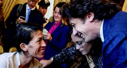 «Un anno per cambiare la legge sull'eutanasia». L'ultimatum della Consulta dà ragione a Cappato