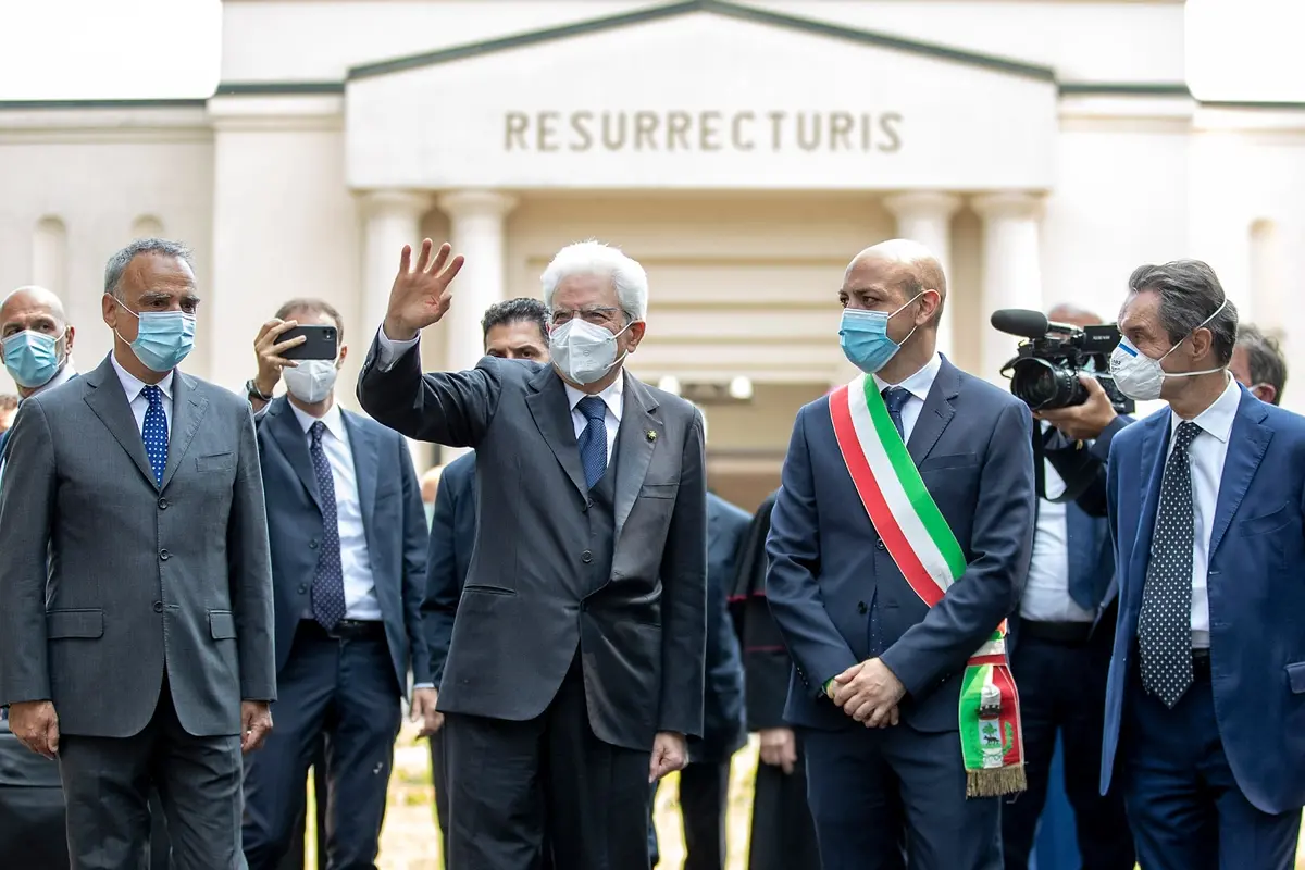 Il Presidente della Repubblica Sergio Mattarella al Cimitero di Codogno