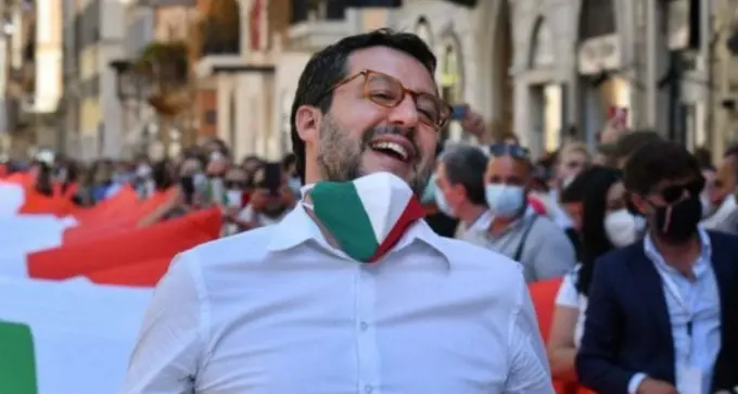 Salvini: \"Se la scuola diventa un lager mia figlia non la mando\"