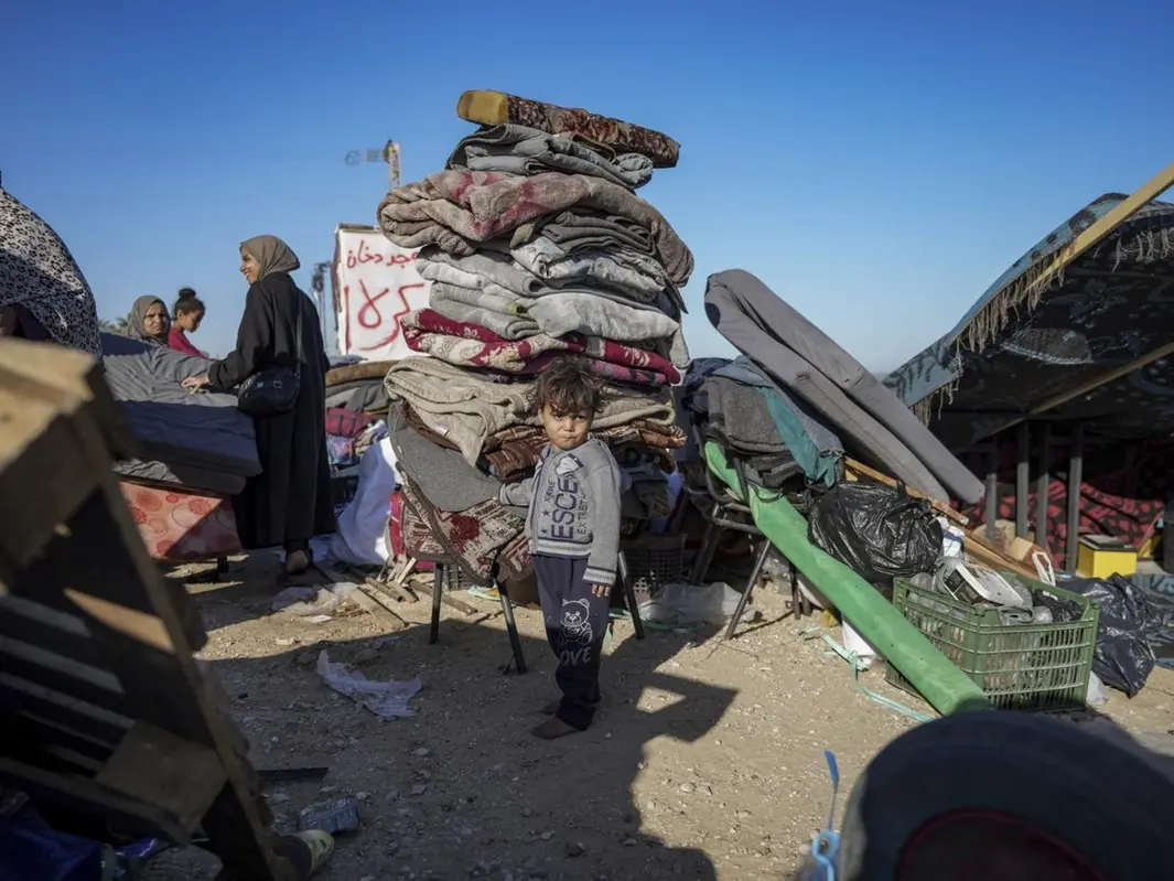 Strage di Israele in una tendopoli a Rafah, almeno 40 vittime (tra donne e bambini)