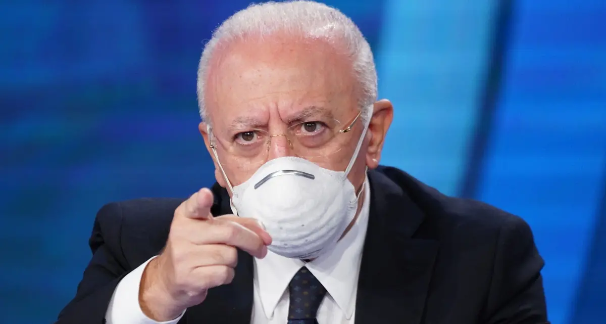 Regioni contro governo, sindaci contro governatori: è caos sulle nuove misure anti contagio