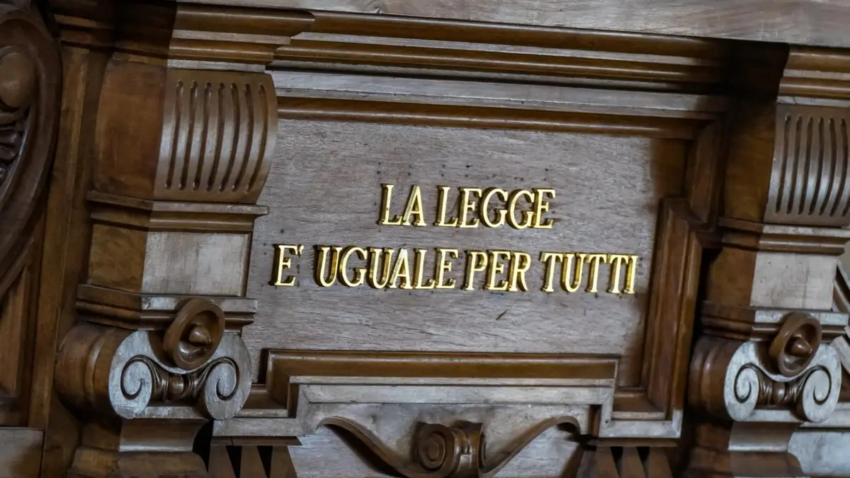 Cittadini e difensori espulsi ancora dai processi, pure nei giudizi in Cassazione