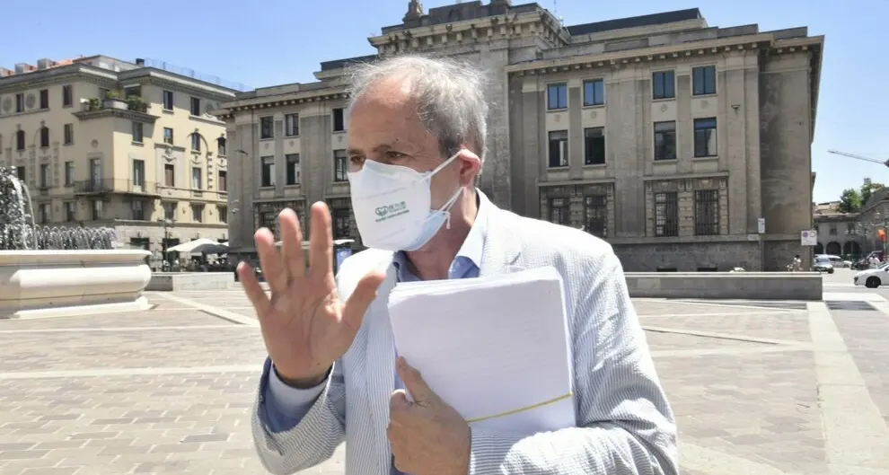 \"Ora operazione verità sul Covid: ecco i 10 errori del governo\"