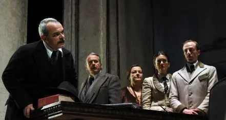 Al Bellini di Napoli in scena \"Così è se vi pare\" di Pirandello