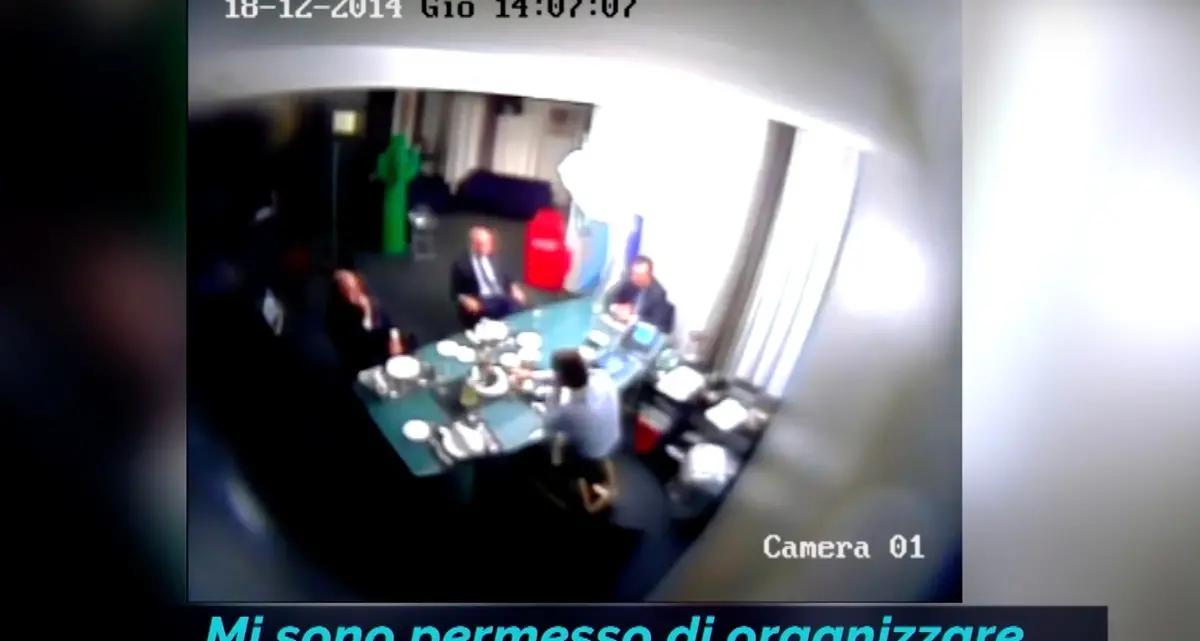 Caso Eni, Giletti mostra i video nascosti alle difese