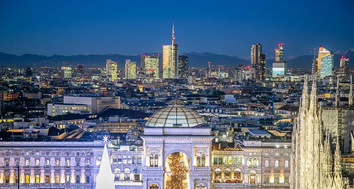 Scurati e Milano senza le sue passerelle: fa i conti con l’illusione della superiorità