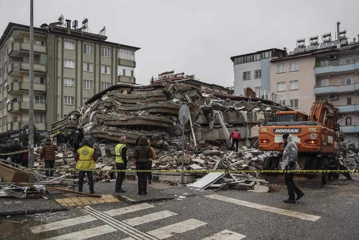 Il devastante terremoto di 7.9 magnitudo che ha colpito Turchia e Siria