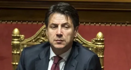 «Ius soli? Parliamone». Conte sorprende tutti e apre alla riforma