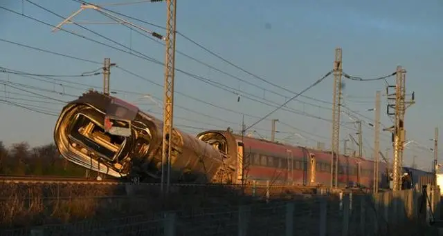 Treno deragliato, gli operai si difendono: lo scambio era in posizione corretta