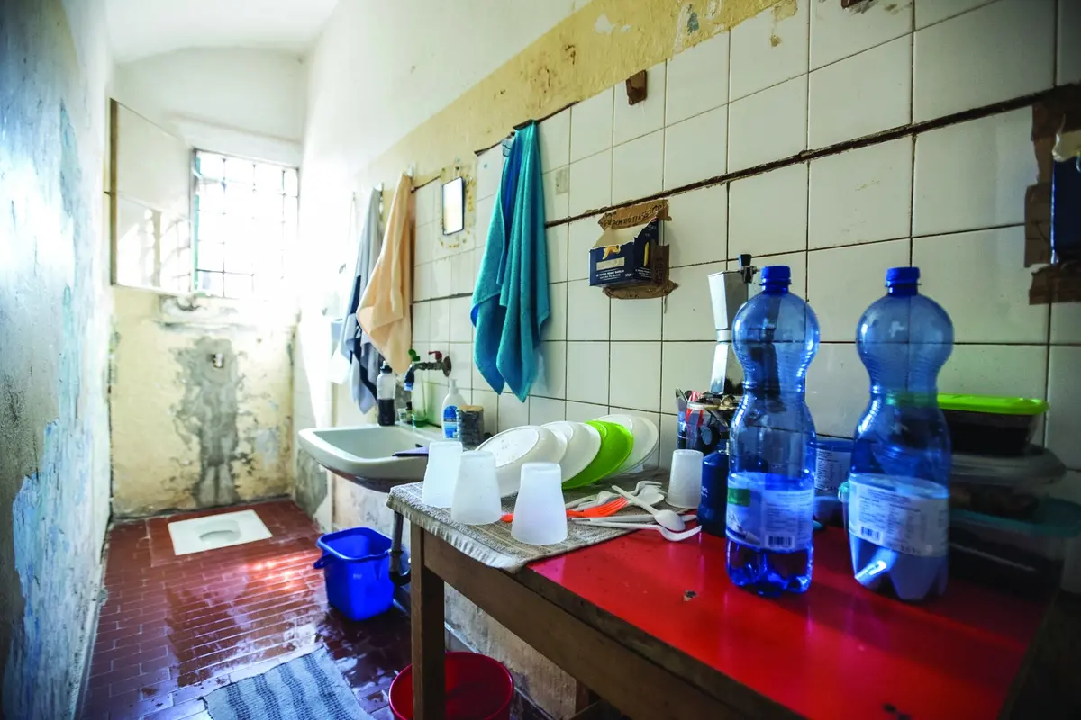 Foto Piero Cruciatti / LaPresse 17-08-2015 Milano, Italia Cronaca Visita al carcere di San Vittore a Milano Nella Foto: Una cella del III raggio del carcere di San Vittore Photo Piero Cruciatti / LaPresse 17-08-2015 Milano, Italy San Vittore prison in Milan News In the Photo: A cell in the III wing of the San Vittore Prison , LaPresse