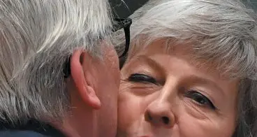 L’Ue gela la May: «Realizzate la Brexit entro il 22 maggio»