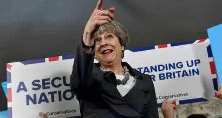 Brexit maledetta, Teresa May in bilico