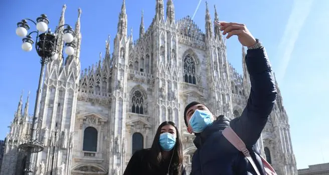 A Milano arriva l'esercito. Fontana: «Mattarella è d'accordo»