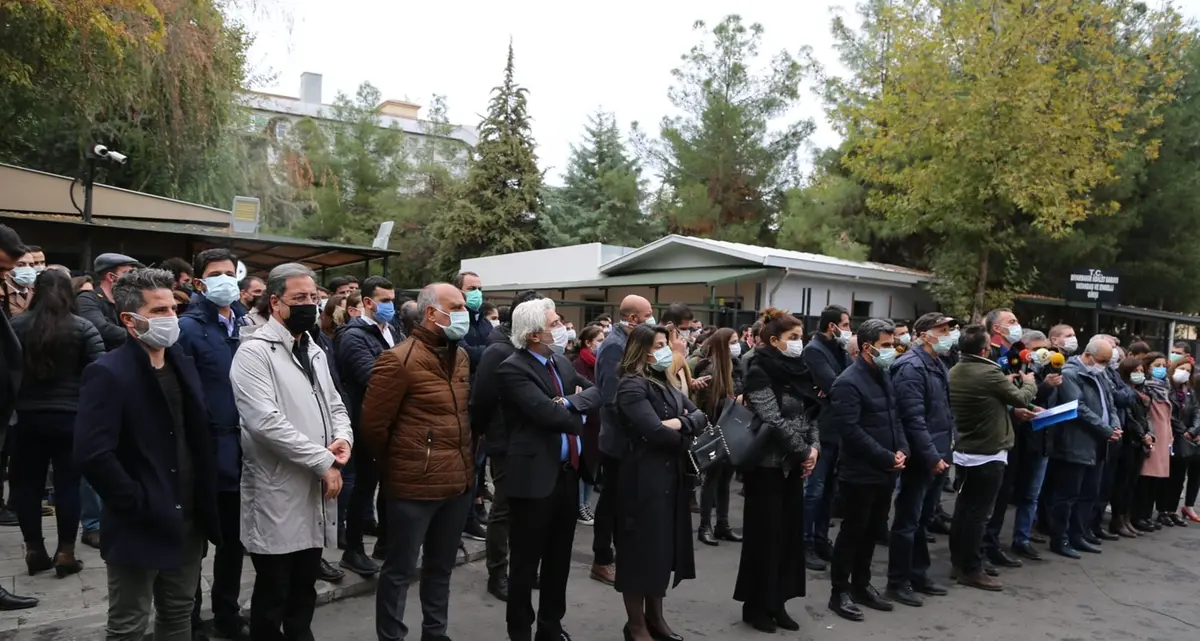 Turchia, diritti ancora nel mirino: arrestati 20 avvocati accusati di terrorismo