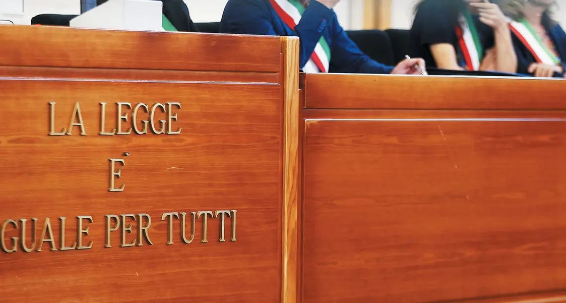 La democrazia partecipativa mito sbagliato. La giustizia si riforma solo d’ intesa coi giudici
