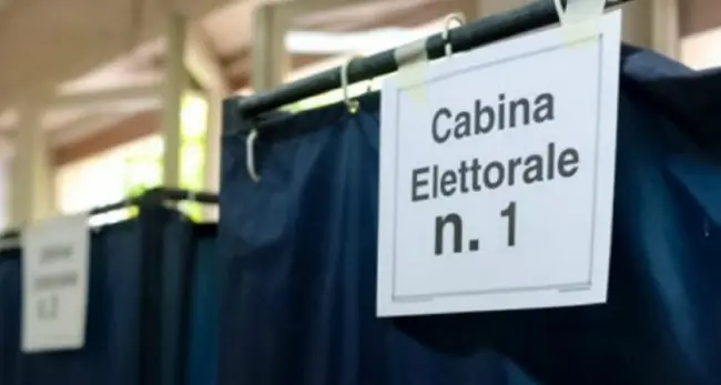Elezioni regionali, referendum, partiti divisi: nella palude arrivano i fondi Ue