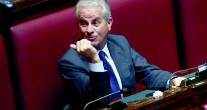 Scajola: «Caro Silvio, io so come battere i populisti»