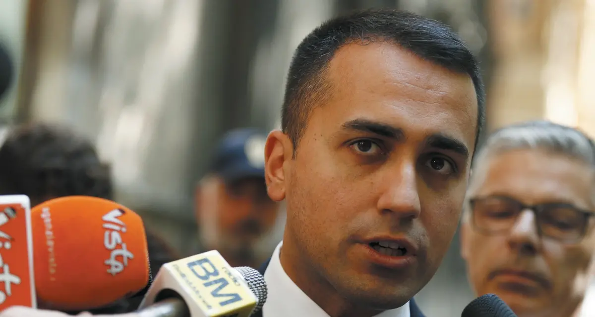 Di Maio contro tutti: «Sulla Tav Salvini è alleato di Macron»
